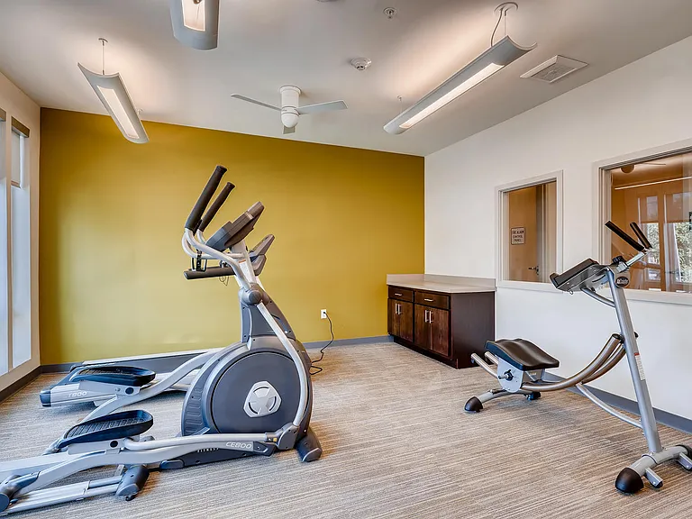 Zephyr Line | Lakewood, Co. Apartments