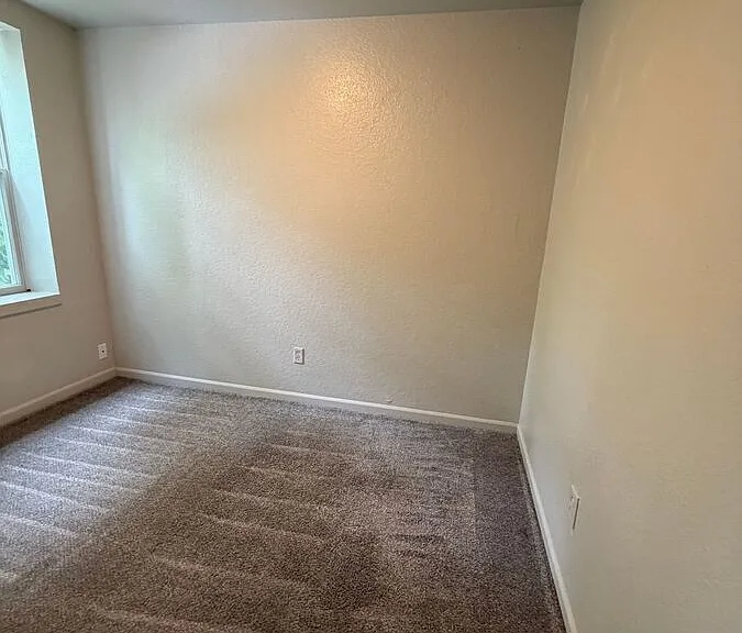 301 E Kansas St — Photo 49
