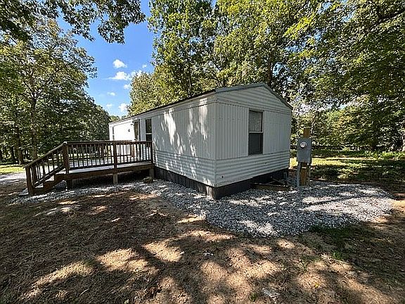 3rd image of 1755 Tabor Loop