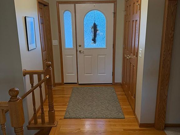 5th image of 325 Whispering Hills Dr