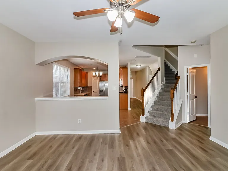 6015 Starbrook Creek Dr — Photo 5