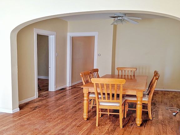 3rd image of 3501 N Kedzie Ave #1