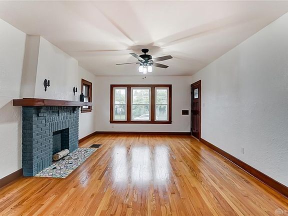 5th image of 625 Watervliet Ave