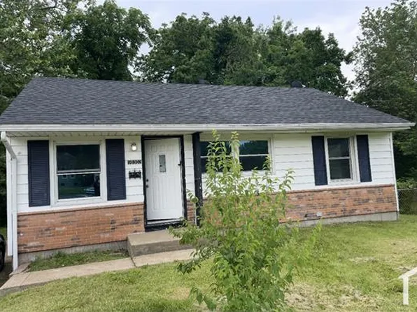 10302 Ross Cir, Saint Louis, MO 63137