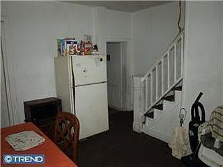 2nd image of 1819 E Somerset St