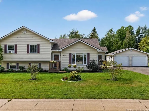 1300 Ryan St, Moncton, NB E1E 4P1