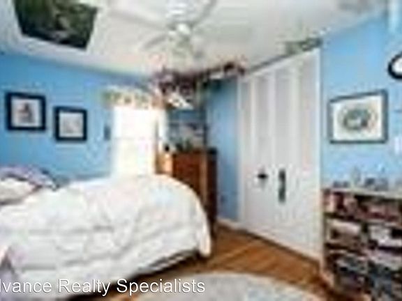 4th image of 7961 Meadow Dr