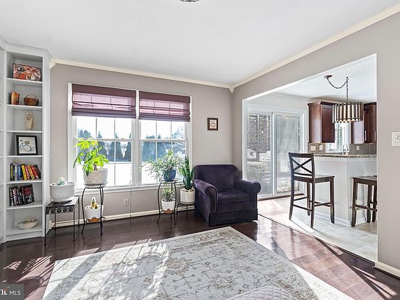 3rd image of 16925 Spielman Rd