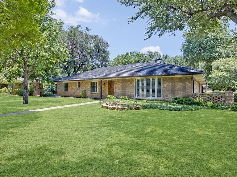 10008 Tim Tam Cir — Photo 2