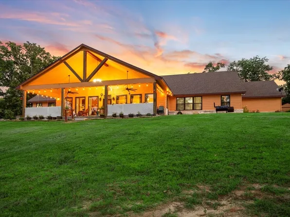 479 Susan Grove Blvd, Streetman, TX 75859