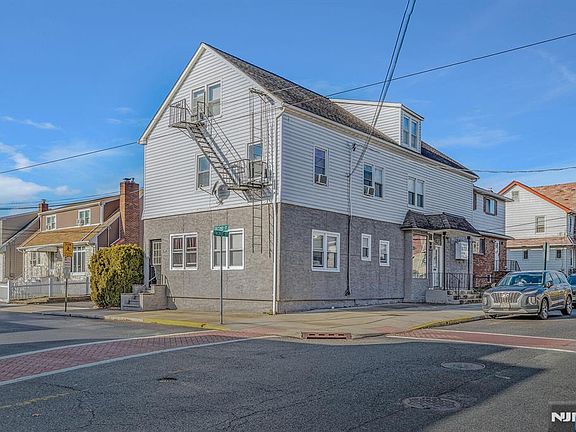 3rd image of 781 2nd St