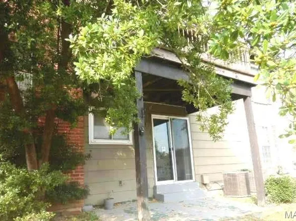 6671 Flowerfield Ln APT B, Florissant, MO 63033