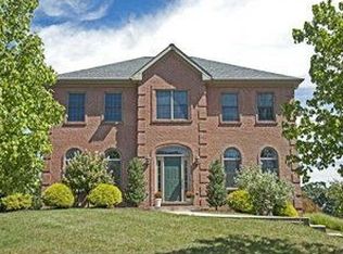 201 Carriage Ct, Pittsburgh, PA 15238