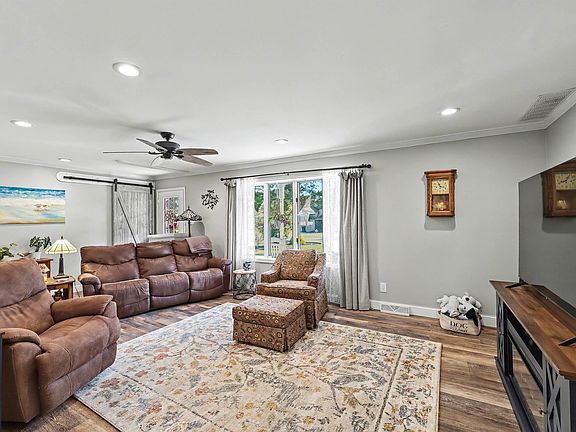 4th image of 655 Weilers Ln