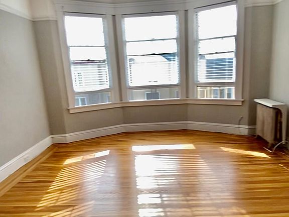 2nd image of 2810 Franklin St APT 32