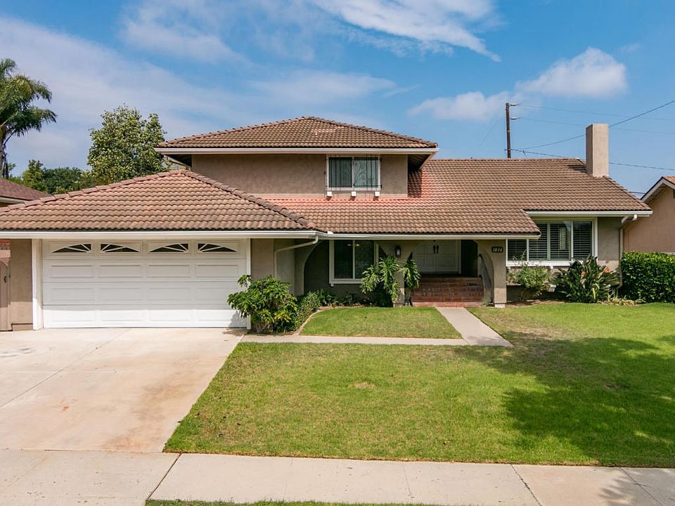 1834 Lyndhurst Ave-MLS_Size-001-7-Front