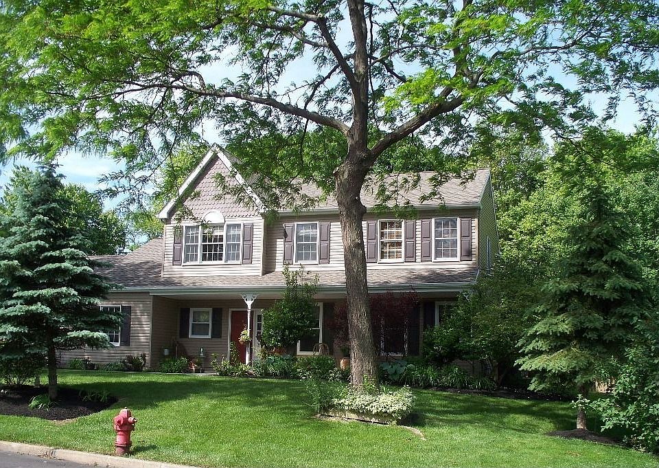 Inviting Curb Appeal