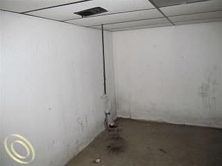 2nd image of 19654 Plumwoode Ct N