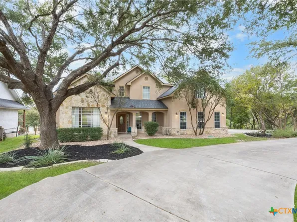 450 Three Oaks Rd, Seguin, TX 78155