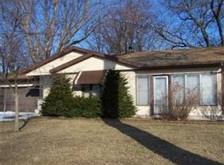 1115 Farnham St, Columbus, WI 53925