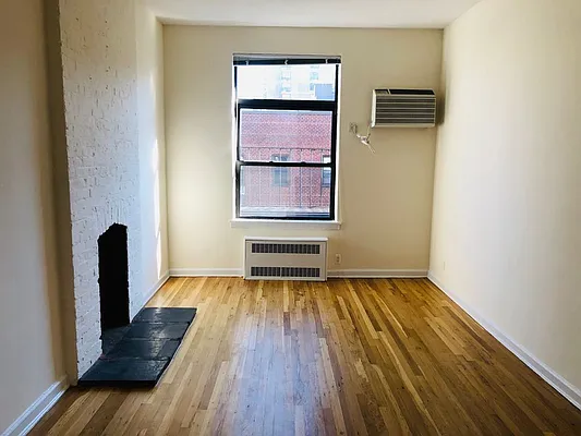 Rented by Urban Real Estate Inc | media 18