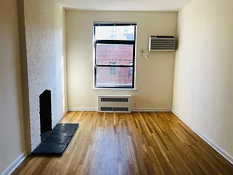 Rented by Urban Real Estate Inc