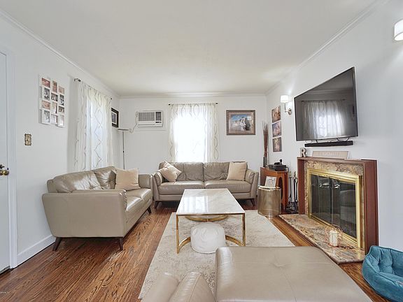 5th image of 17 Whitehall St
