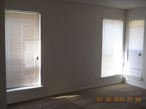 3rd image of 6730 Glenbrook Ln