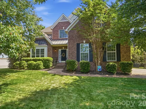 179 Shoreline Pkwy, Tega Cay, SC 29708
