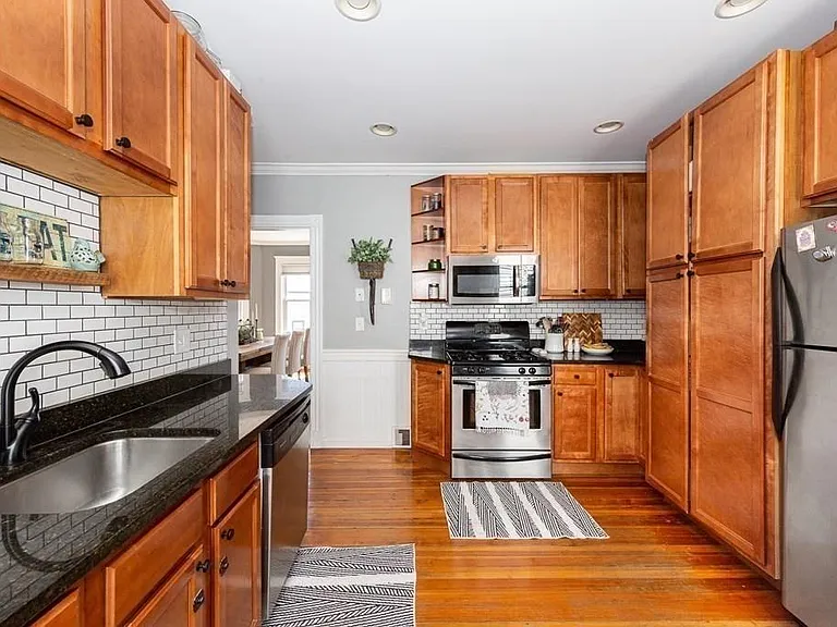 22 Buttonwood St #3 — Photo 7