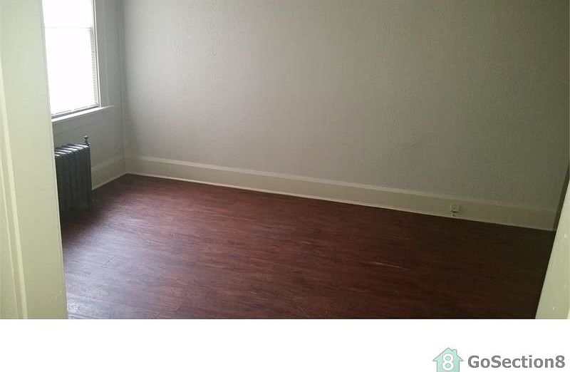 2nd image of 1130 Crosby St