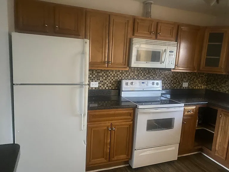 7900 Normandy Ave #2W — Photo 14