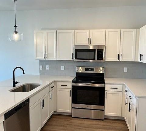 3rd image of 1540 Lebanon Pike #302