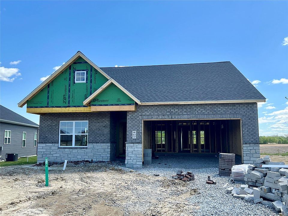 2nd image of 817 Bushwood Way