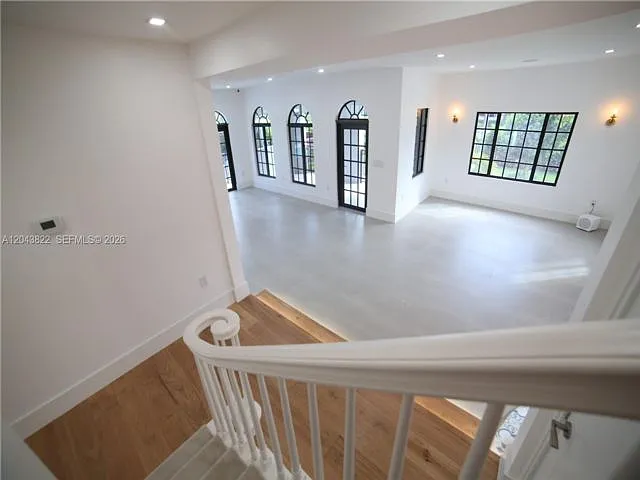 1345 Hollywood Blvd — Photo 5