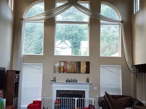 2nd image of 2200 Ameling Manor Dr