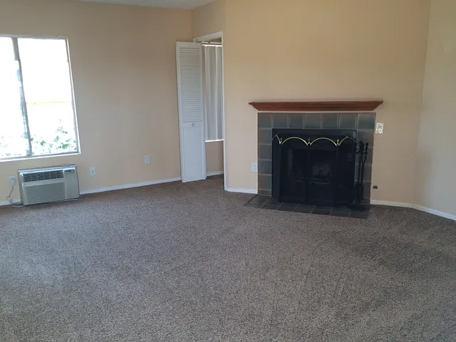 La Mesa Terrace Apartments — Photo 7
