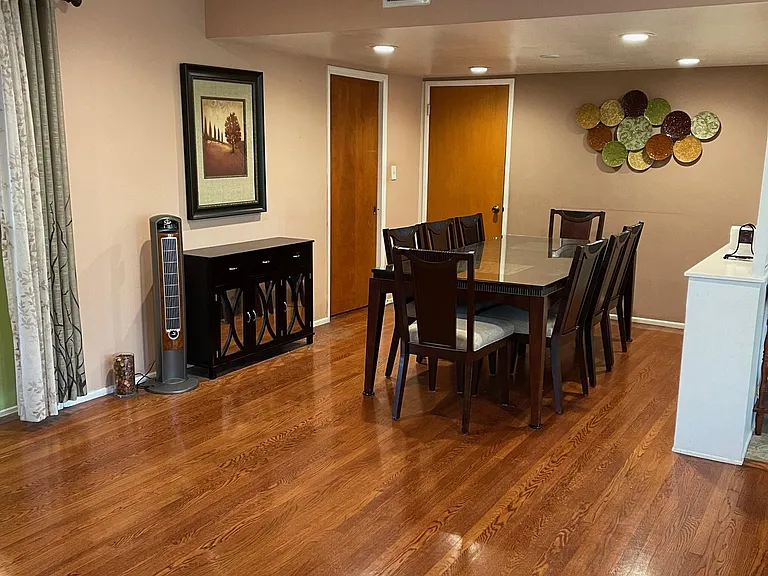 1085 Riviera Dr — Photo 27
