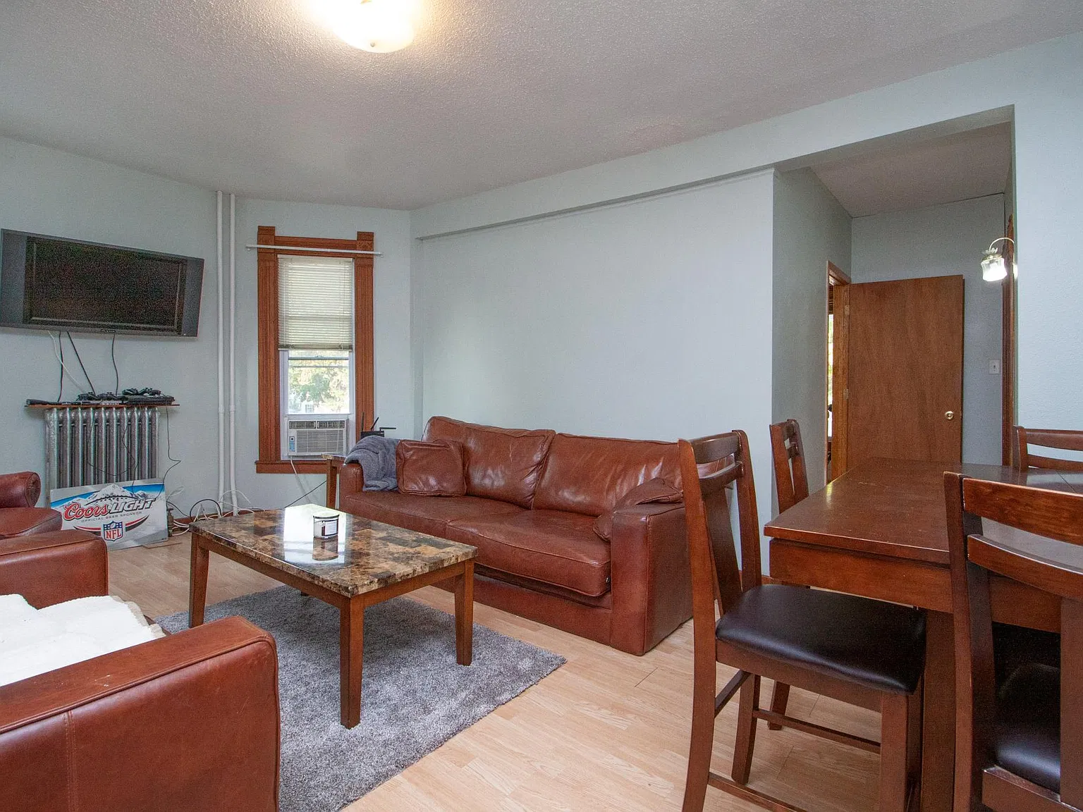 2203 Walnut St — Photo 2