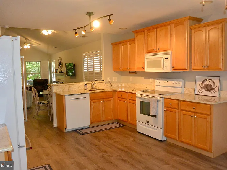 33718 Chatham Way — Photo 20