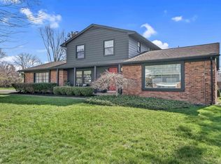 6903 Cathedral Dr, Bloomfield Hills, MI 48301