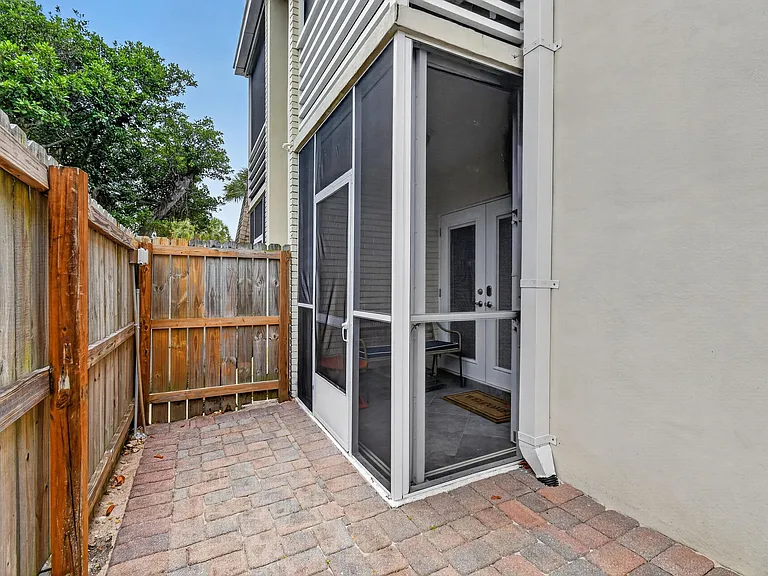 11521 Landing Pl #E1 — Photo 21