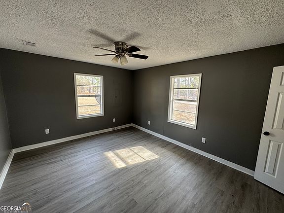 4th image of 2235A Moncrieff St