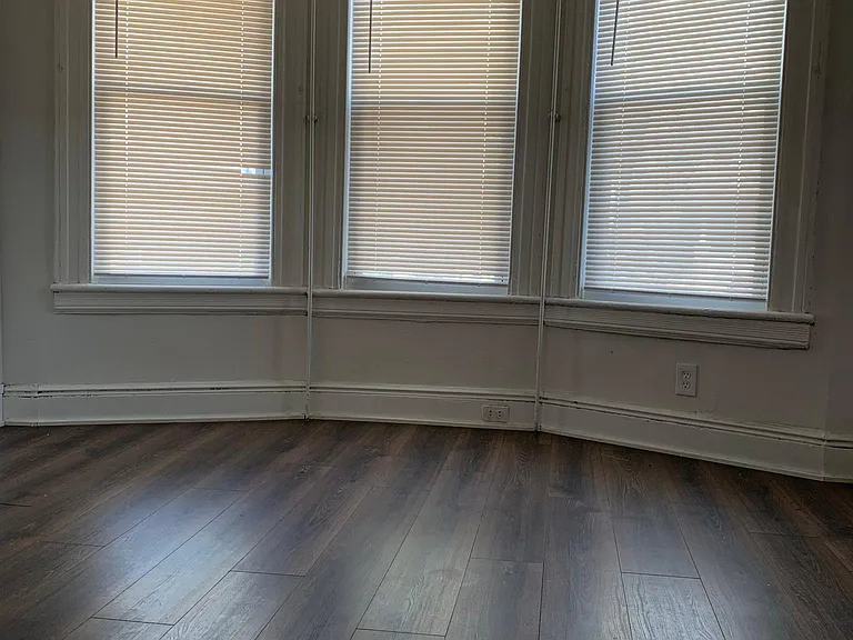 139 Boyd Ave #1F — Photo 18