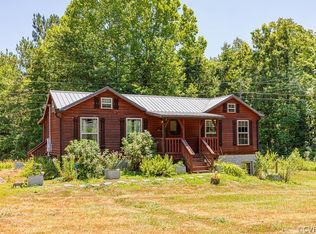 13 Trices Lake Rd, Columbia, VA 23038