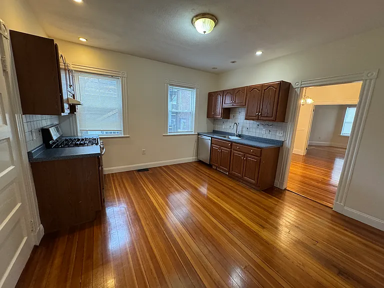 163 Belmont St #1 — Photo 5