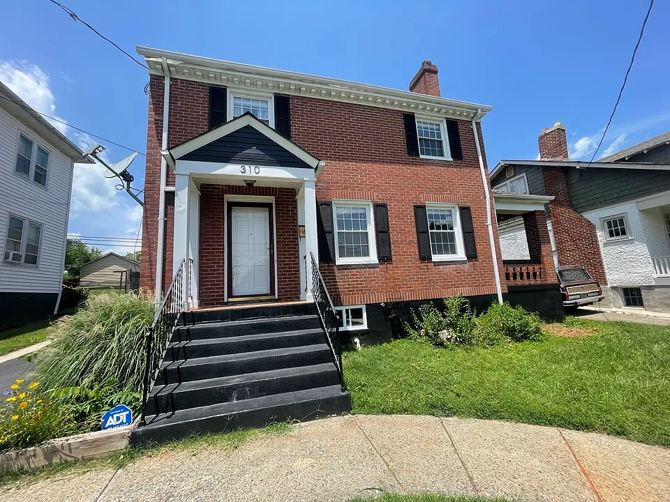 310 Yeardley Ave