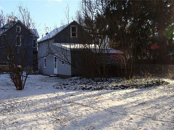 5th image of 96 Clinton Ave