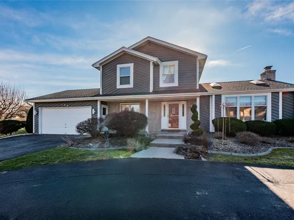 140 Brandy Brook Ln, Rochester, NY 14612