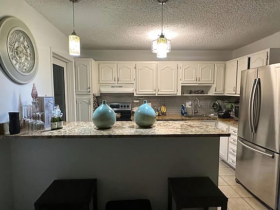4th image of 3005 NW 68th St #9E